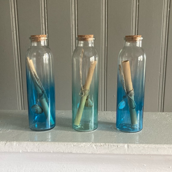 NWT Beautiful Blue & Green-Message In A Bottle Decorative Beach Glass Bottles 🐚 - Picture 3 of 17